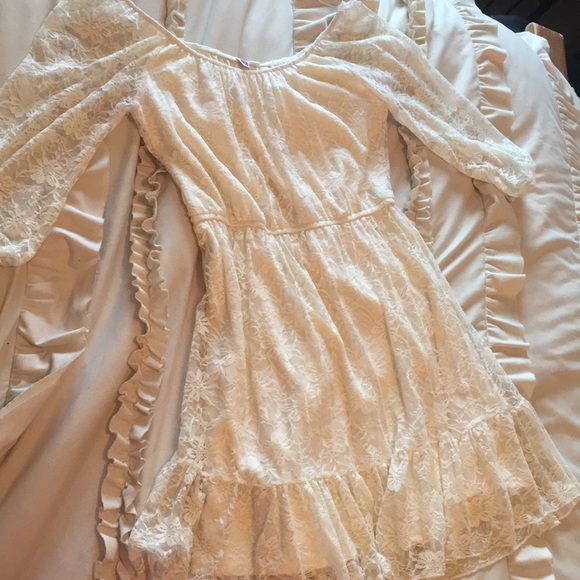 Dresses & Skirts - 🌵White Lace Dress👗